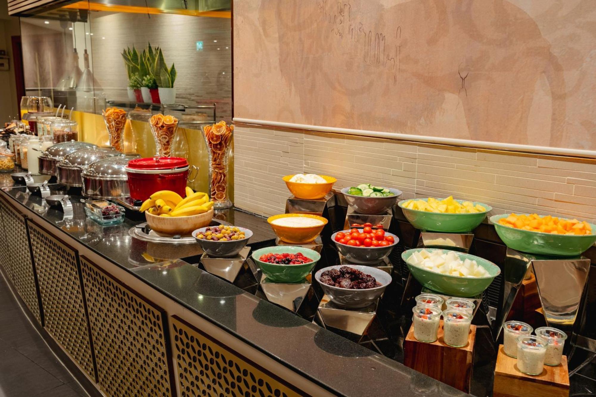הית'רו Sheraton Skyline Hotel London Heathrow מראה חיצוני תמונה